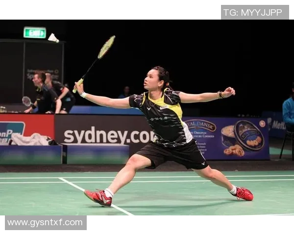 上海羽毛球队比赛经验分析及其对竞技表现的影响研究